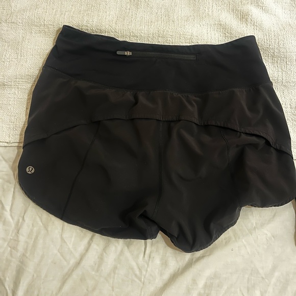 lululemon athletica Pants - Lululemon Speed Up Shorts Highrise 4inch size 8